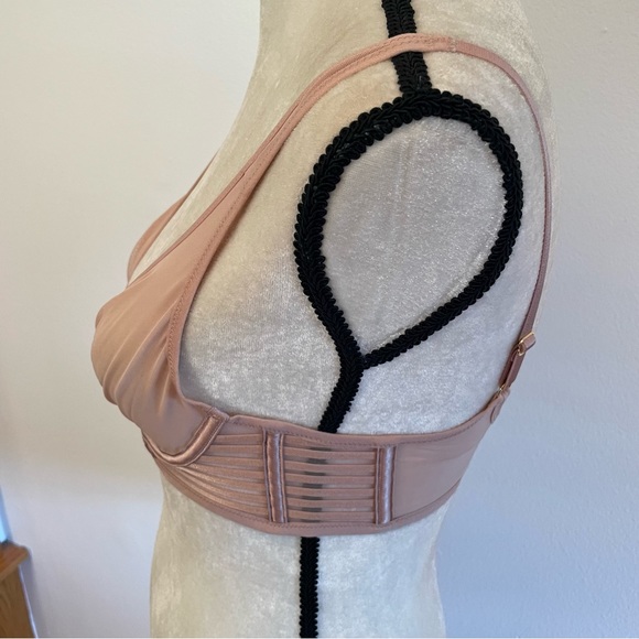 NWT Victorias Secret nude color mesh bra 32C - Picture 5 of 12